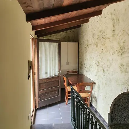 Bed & Breakfast 13 *